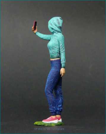 1:18 Selfie Girl - Handmade - 3D - Unique -